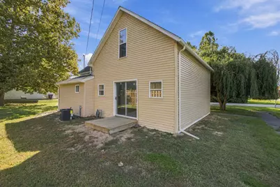 100 E Oak Street, Rensselaer, IN 47978 - Photo 8