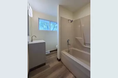 1707 E Glendale Boulevard, Valparaiso, IN 46383 - Photo 6