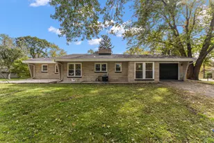1110 Edgewood Dr, Schererville, IN 46375 - Photo 1