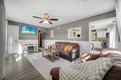 3529 Saint Joseph Place, Hobart, IN 46342 - Photo 4