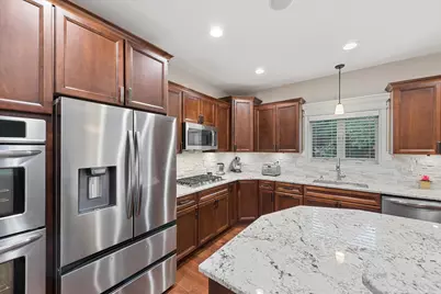 421 W Sandhurst Drive, Valparaiso, IN 46385 - Photo 16