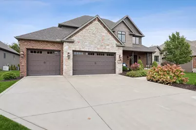 421 W Sandhurst Drive, Valparaiso, IN 46385 - Photo 2