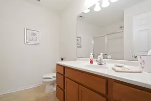 1044 N Woodlawn Ave, Griffith, IN 46319 - Photo 14