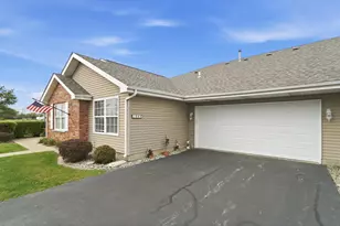1044 N Woodlawn Ave, Griffith, IN 46319 - Photo 2