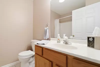 1044 N Woodlawn Avenue, Griffith, IN 46319 - Photo 16