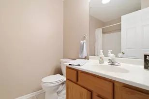 1044 N Woodlawn Ave, Griffith, IN 46319 - Photo 16