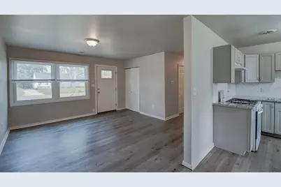 2429 Marshalltown Lane, Gary, IN 46407 - Photo 6