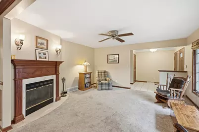 9107 Chestnut Lane, Munster, IN 46321 - Photo 4