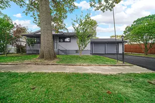 2716 Vanderburg St, Lake Station, IN 46405 - Photo 2