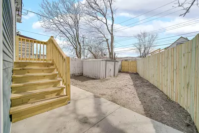 724 Willow Court, Hammond, IN 46320 - Photo 4