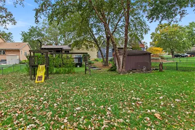 1586 Sunnyslope Drive, Crown Point, IN 46307 - Photo 4