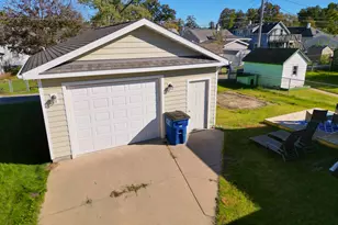 134 Sanborn St, Michigan City, IN 46360 - Photo 2
