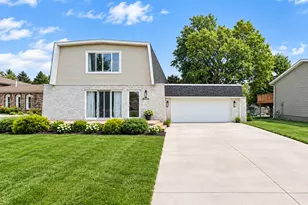 3562 Sunrise Dr, Crown Point, IN 46307 - Photo 1