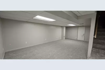 723 Wellington Drive, Dyer, IN 46311 - Photo 2