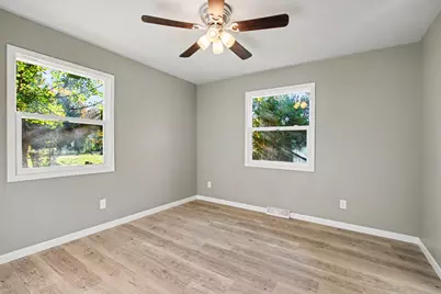 383 E 1050 N, Chesterton, IN 46304 - Photo 14