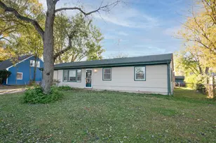 766 Devonshire Rd, Valparaiso, IN 46385 - Photo 2