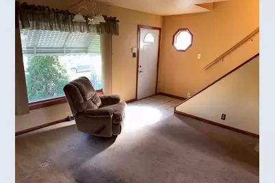 6536 Marshall Avenue, Hammond, IN 46323 - Photo 4