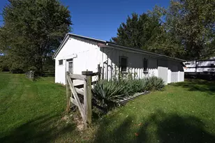 922 N County Line Rd, Westville, IN 46391 - Photo 40