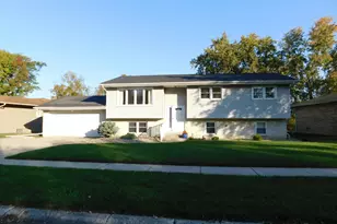 3014 W 60th Dr, Merrillville, IN 46410 - Photo 1