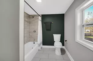 363 Pinewood Dr, Valparaiso, IN 46385 - Photo 12