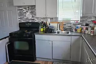 128 Green St, Michigan City, IN 46360 - Photo 6