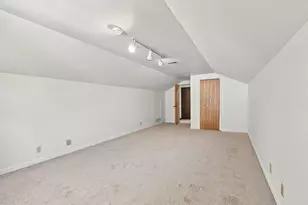 3906 Oak Grove Dr, Valparaiso, IN 46383 - Photo 22