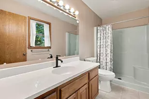 3906 Oak Grove Dr, Valparaiso, IN 46383 - Photo 18