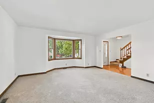 3906 Oak Grove Dr, Valparaiso, IN 46383 - Photo 6