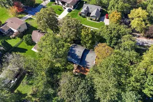 3906 Oak Grove Dr, Valparaiso, IN 46383 - Photo 30