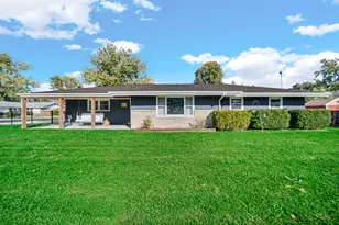 203 Bullseye Lake Rd, Valparaiso, IN 46383 - Photo 2