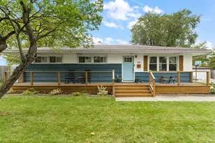 919 E Crestview Ct, Crown Point, IN 46307 - Photo 1