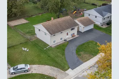 3801 W 78th Avenue, Merrillville, IN 46410 - Photo 4