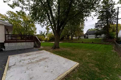 3801 W 78th Avenue, Merrillville, IN 46410 - Photo 10