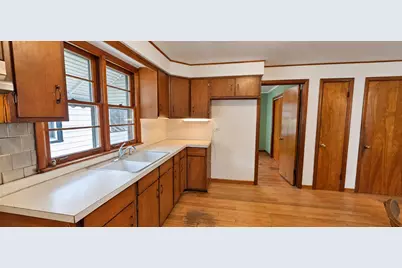 14123 S Mackinaw Avenue, Burnham, IL 60633 - Photo 8