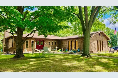 505 Gardenia Street SE, Demotte, IN 46310 - Photo 1