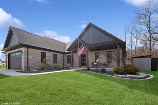 198 N Pinhook Dr, Valparaiso, IN 46385 - Photo 1