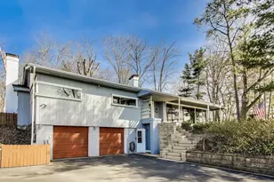 25 Skyline Dr, Ogden Dunes, IN 46368 - Photo 1