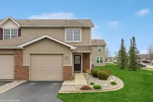 925 Flagstone Dr, Dyer, IN 46311 - Photo 1