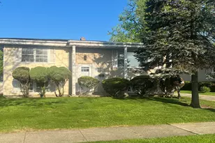 10020 4th St, Highland, IN 46322 - Photo 1