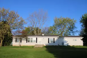 467 N Sycamore Rd, Walkerton, IN 46574 - Photo 1