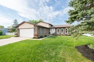 620 Helen Ct, Crown Point, IN 46307 - Photo 1