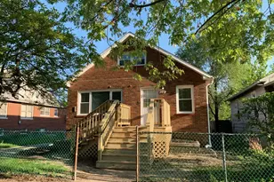 1038 167th St, Hammond, IN 46324 - Photo 1