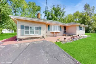 7611 Clay St, Merrillville, IN 46410 - Photo 1