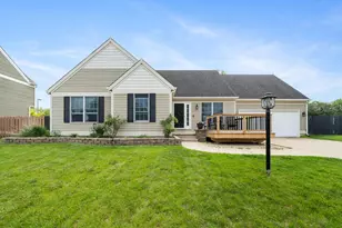 300 Carmody Dr, Chesterton, IN 46304 - Photo 1