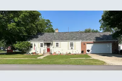 101 E Indiana Avenue, Morocco, IN 47963 - Photo 1