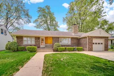 611 W Porter Avenue, Chesterton, IN 46304 - Photo 1