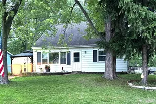 772 Fox River Rd, Valparaiso, IN 46385 - Photo 1