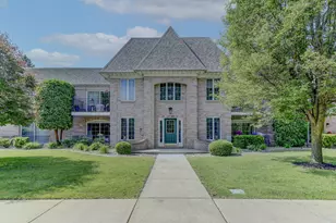 2740 Georgetowne Dr, Highland, IN 46322 - Photo 1