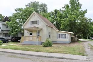 422 Melrose St, La Porte, IN 46350 - Photo 1