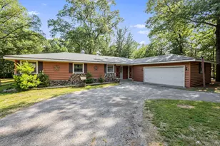 5607 E 1112 N, Demotte, IN 46310 - Photo 1